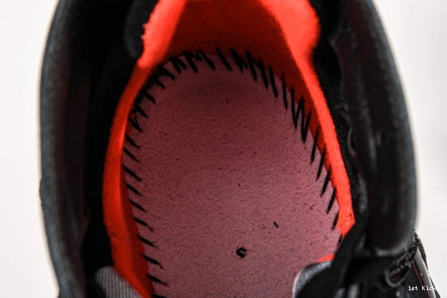 1st Kicks Jordan 7 Black Air Patent 313358-006 Retro 0816